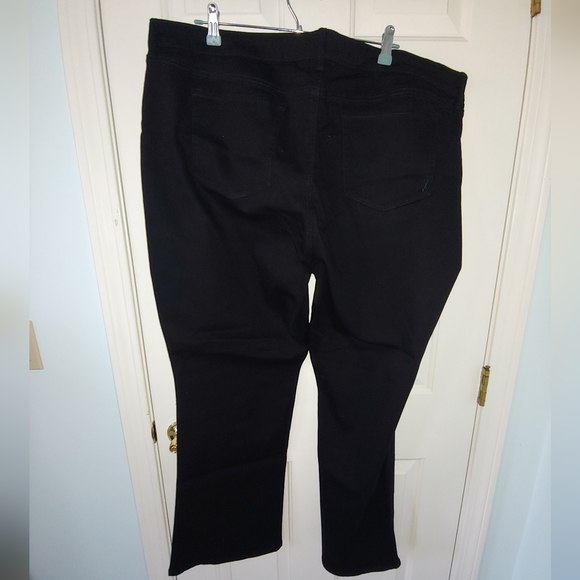 NWOT Plus Size Style & Co Boot Leg Denim Jeans in Black Rinse-  Size 24W - Picture 8 of 9